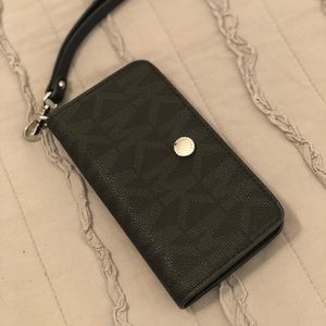 Michael Kors Black snap wristlet